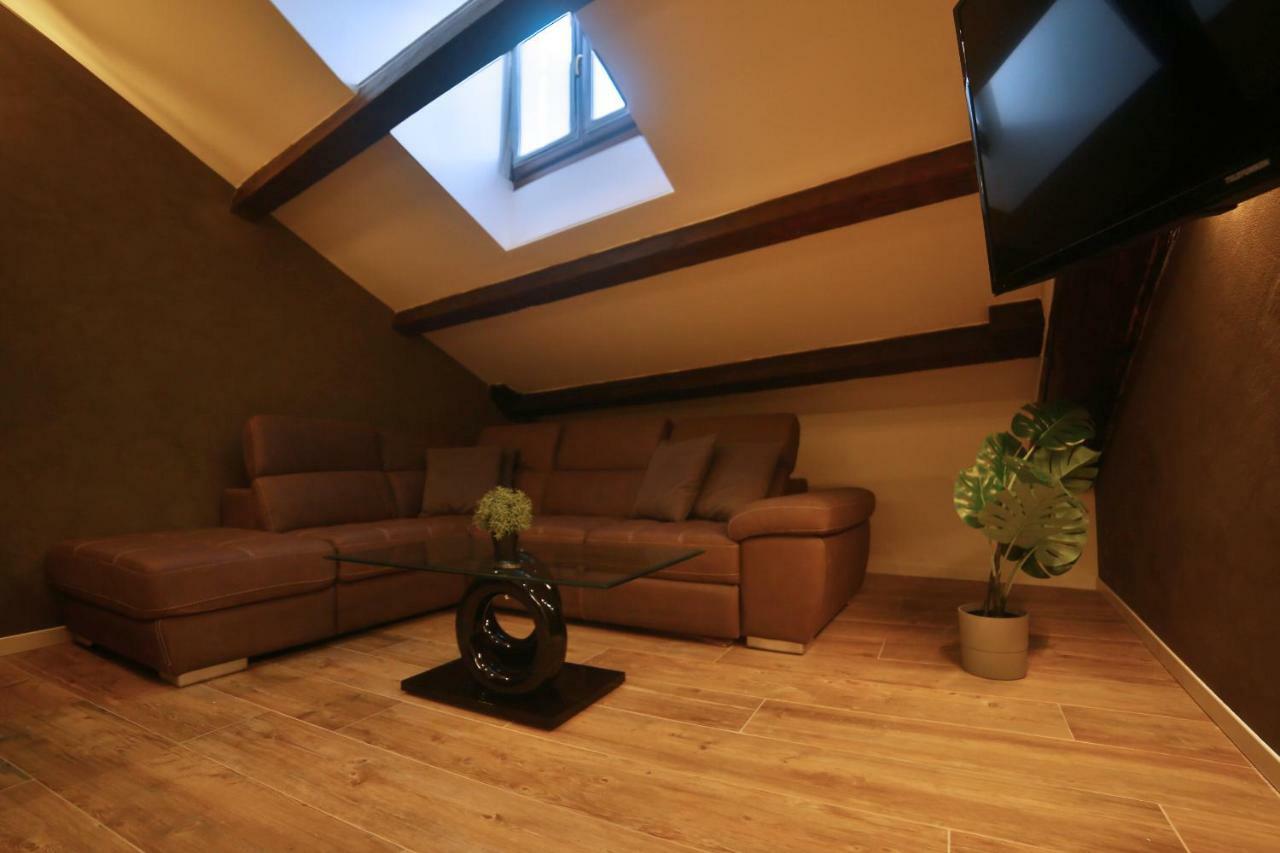 Moscova Attic Near Duomo Apartment Milan Exterior photo